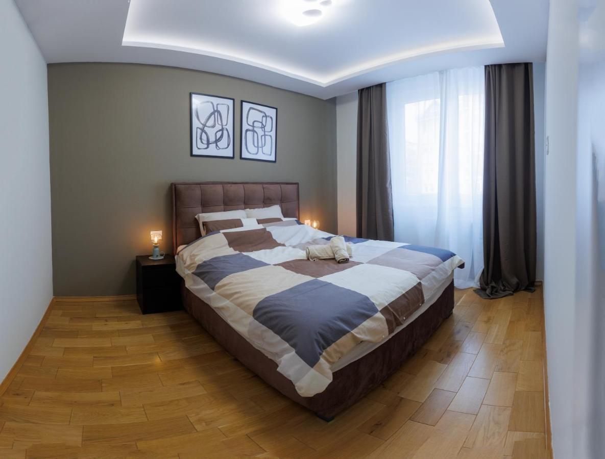 Black & White Apartment Суботица Экстерьер фото