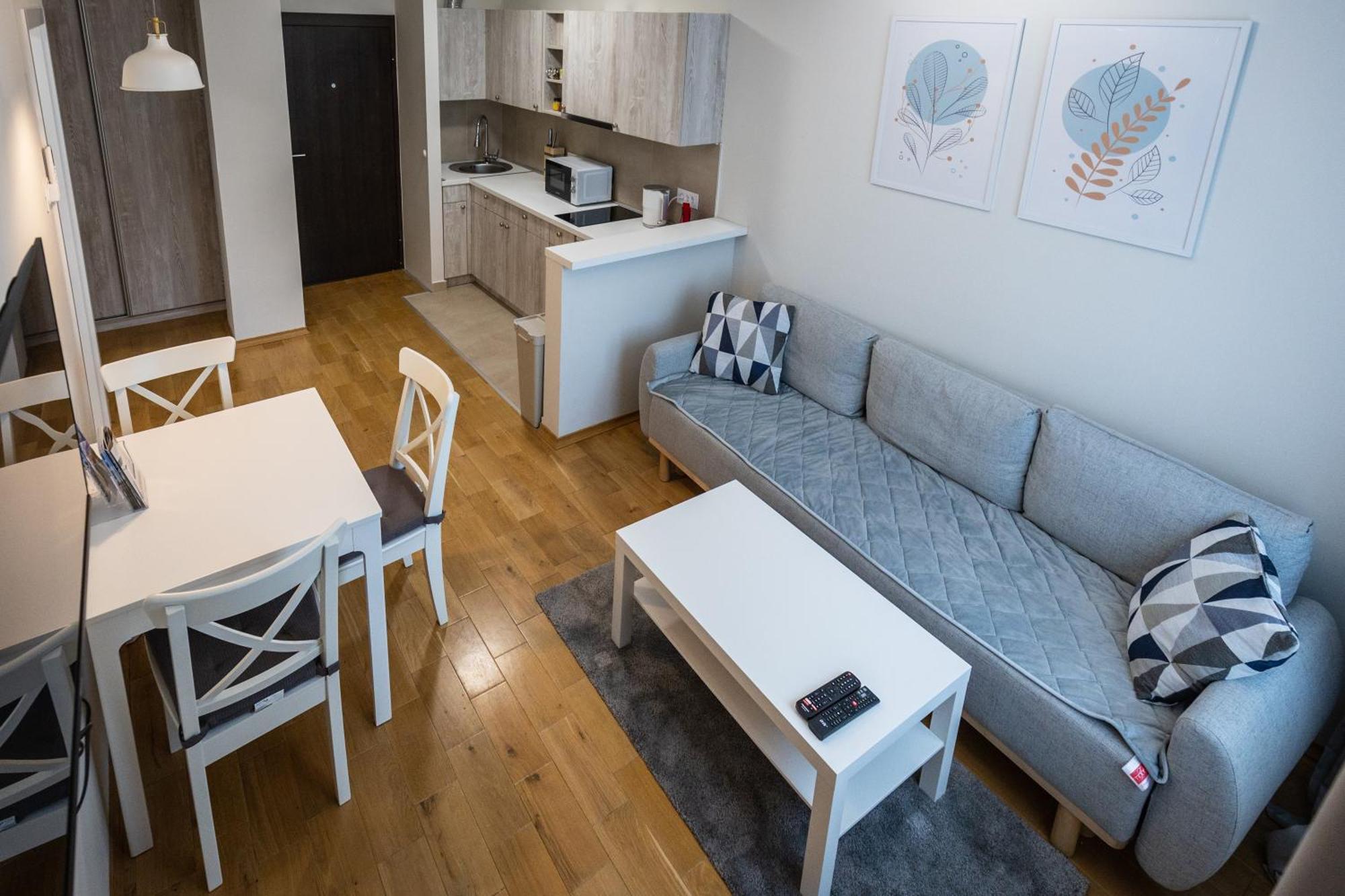 Black & White Apartment Суботица Экстерьер фото